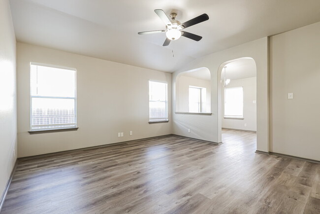 Photo - 316 Hummingbird Dr