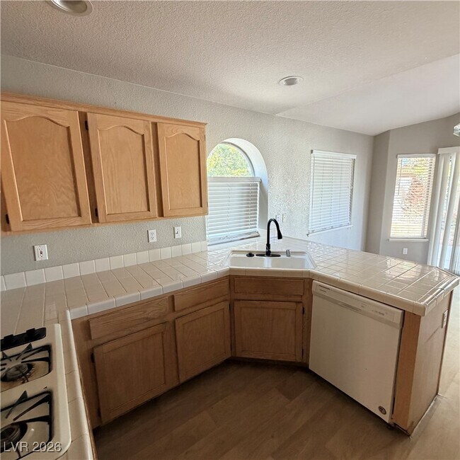 Photo - 9552 World Cup Dr