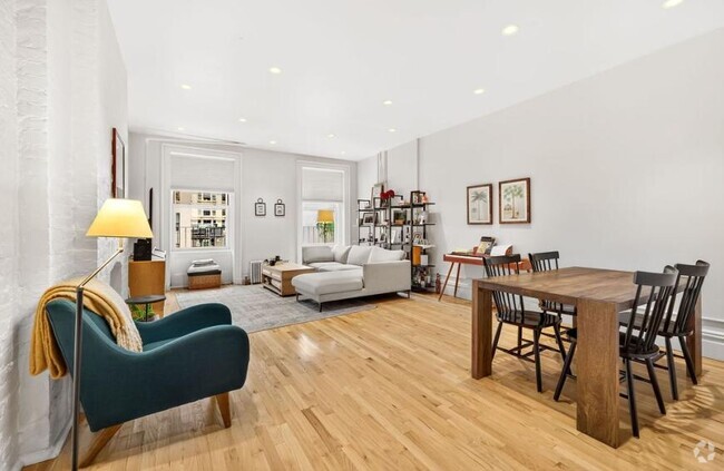 Building Photo - 1 bedroom in New York NY 10011 Unit 4 Rental