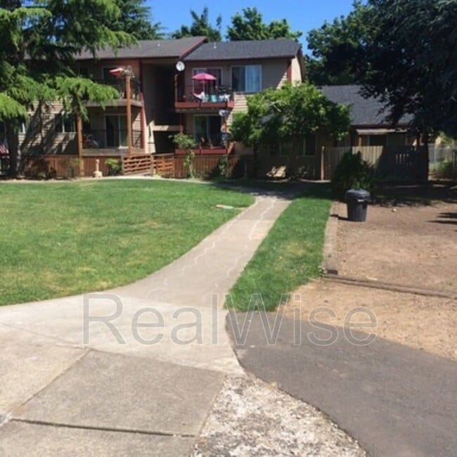 Building Photo - 13437 SE Stark St