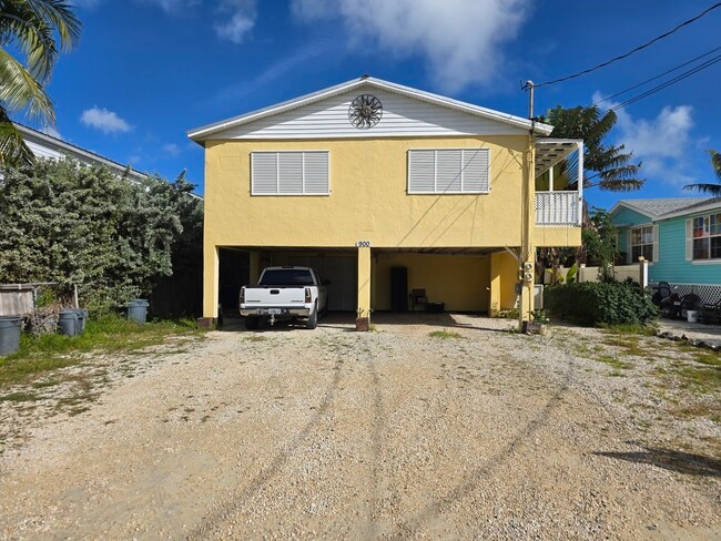 Photo - 900 66th St Unidad A