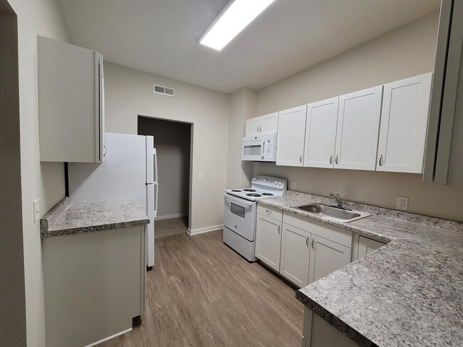 Photo - 1511 Columbus Ave Unidad C