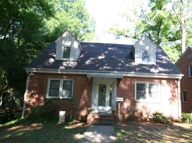 Building Photo - Perfect Floorplan! Walltown Duplex with All Appliances and Fenced Yd Unit A