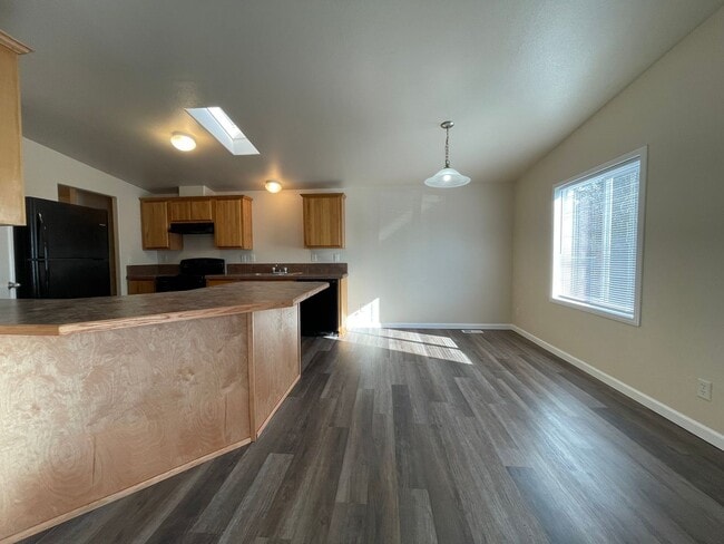 Photo - 2327 108th St E