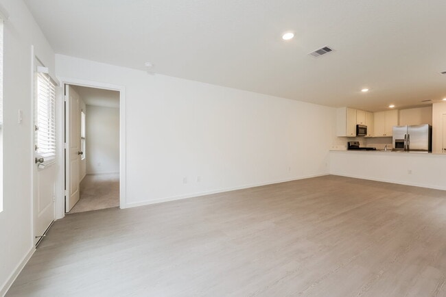 Photo - 325 Woodland Hills Dr