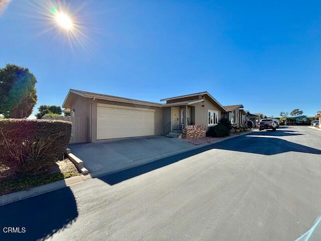 1220 Johnson Dr