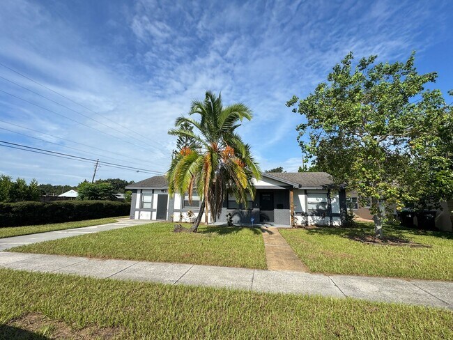 Photo - 50% off 1 month of rent!!! Charming 3-Bedr...