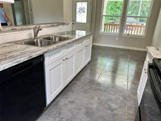 Photo - 10796 Royal Magnolia Dr