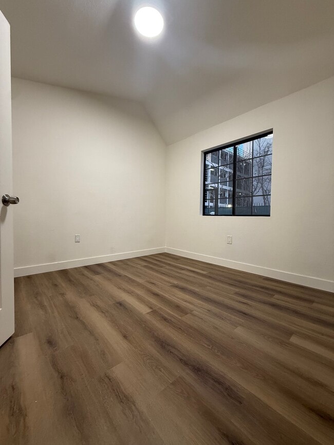 Photo - 1518 N Broadway Unidad 1