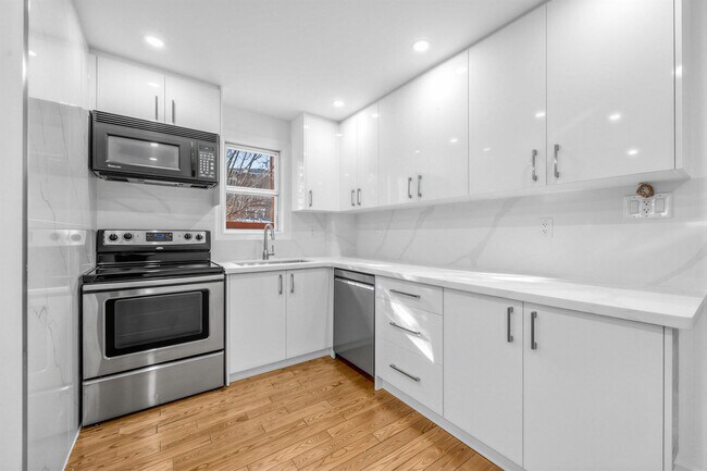 Photo - 1035 Briar Hill Av