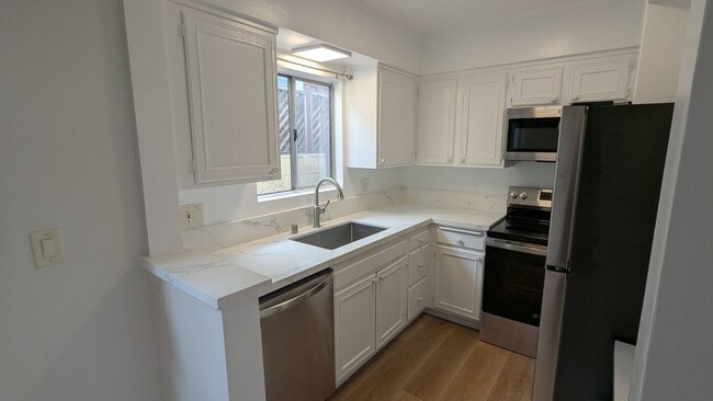 Photo - Beautifully Remodeled 2 Bed 1.5 Bath Santa... Unit 2