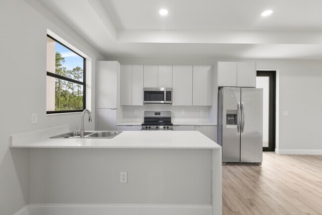 Photo - 3302 56th St W