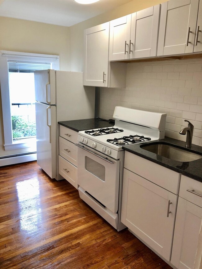 Photo - 33 Chester St Unit 3