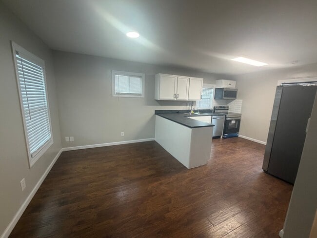 Photo - 1153 Sullivant Ave