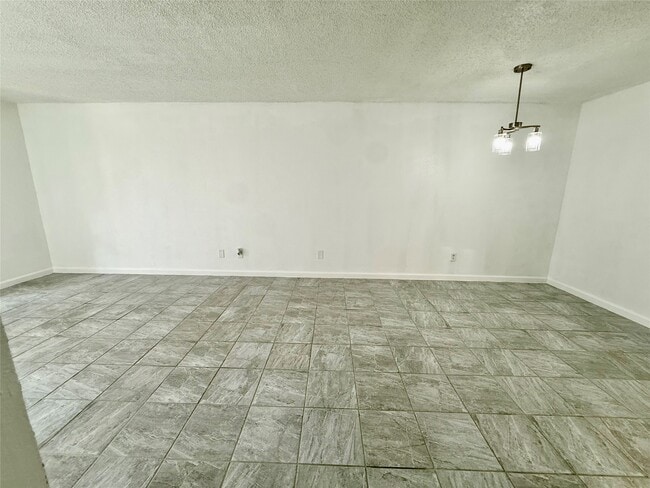 Photo - 2830 S Bartell Dr Unit 9