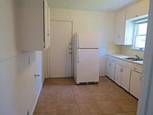 Photo - 2 Bed, 1 Bath Home with Bonus Room in Bryan for August Move in!