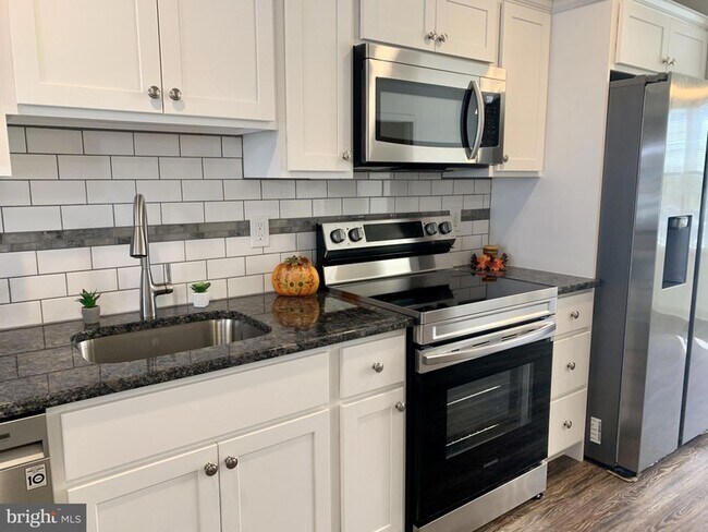 Photo - 46 W Pittsfield St