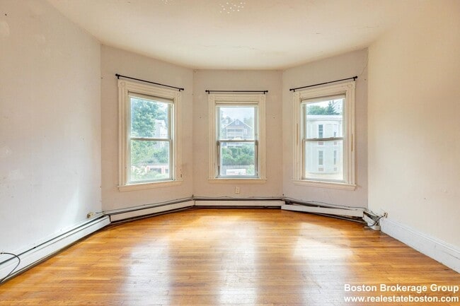 Photo - 58 Hillside St