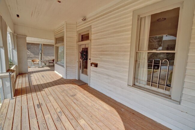 Photo - 2134 16th Ave S