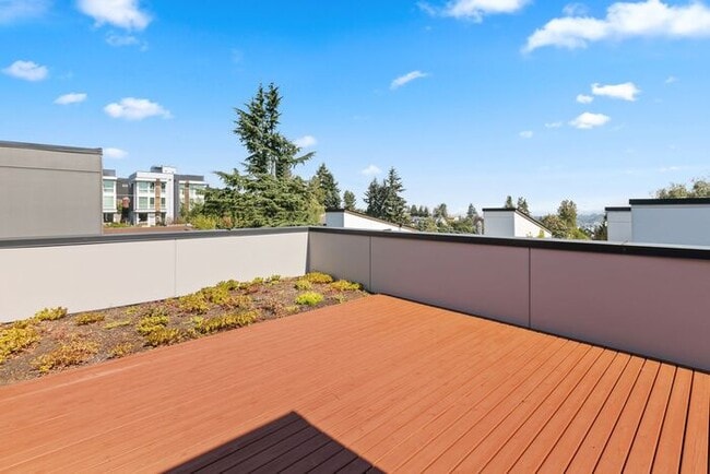 Trendy West Seattle Townhome w/Air Conditioning and Rooftop Deck - Trendy West Seattle Townhome w/Air Conditioning and Rooftop Deck