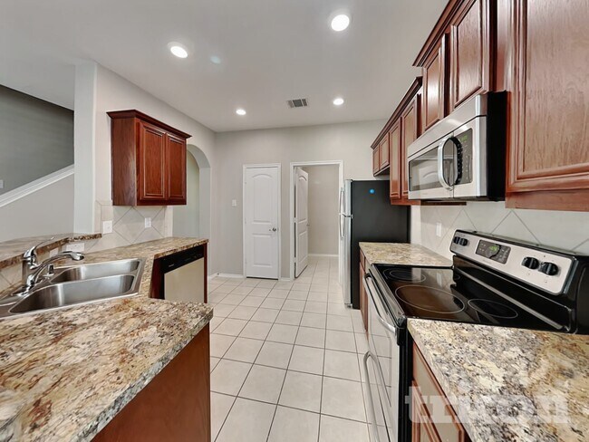 Photo - 1908 Parkside Mews