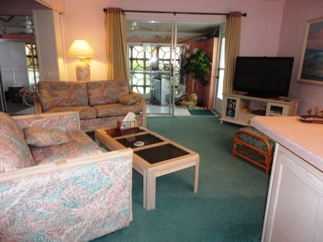 Photo - 1BR + Den with Murphy Bed/2BA Single level...