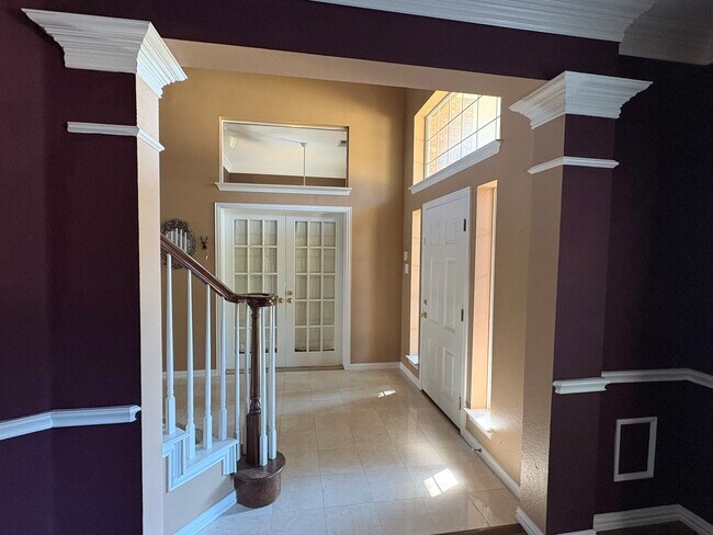 Photo - 806 Durham Ct