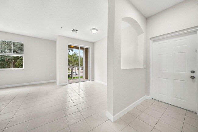 Photo - 1008 Shoma Dr