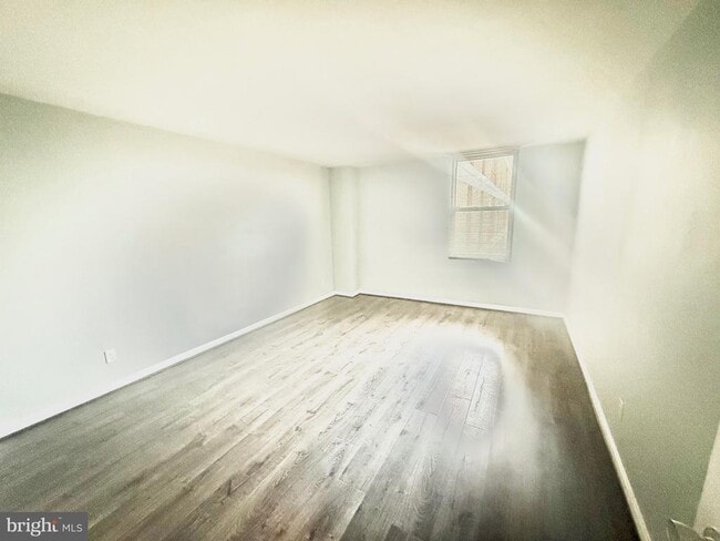 Photo - 4600 Duke St Unidad 1312