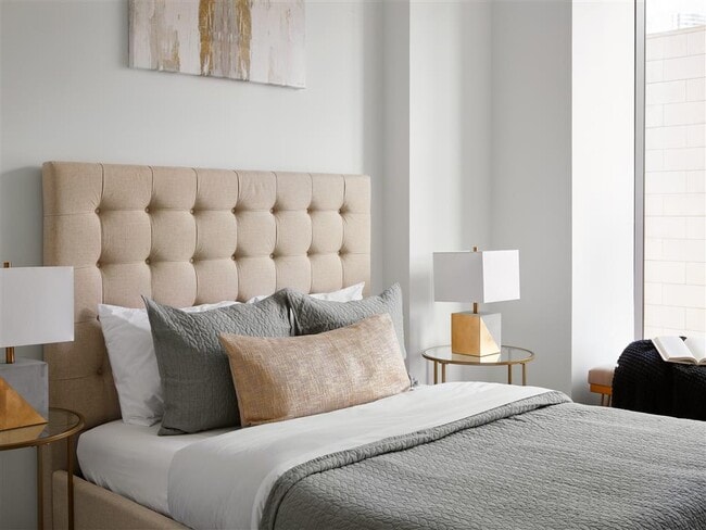 Photo - 336 S Halsted St