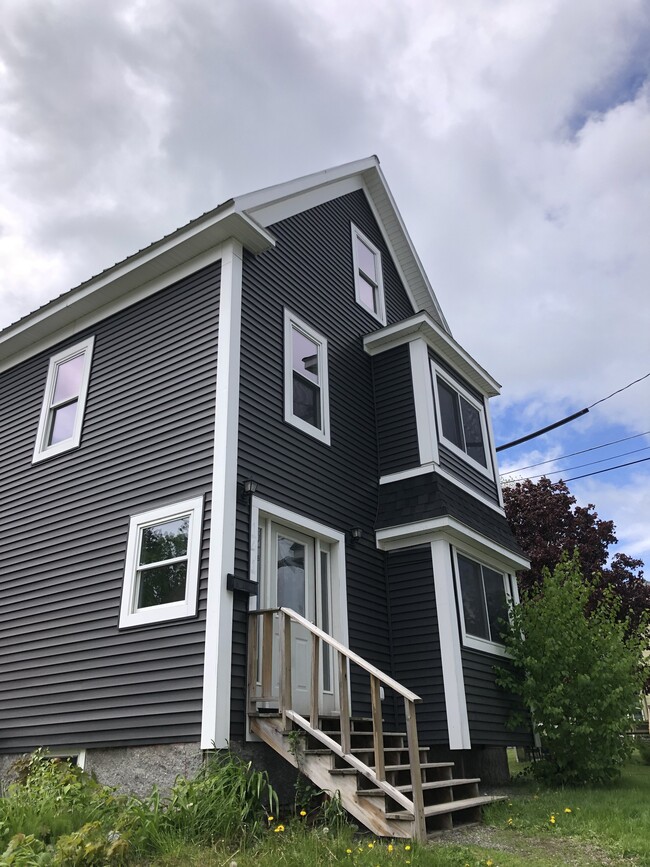 Photo - 141 Peltoma Ave Unit 1