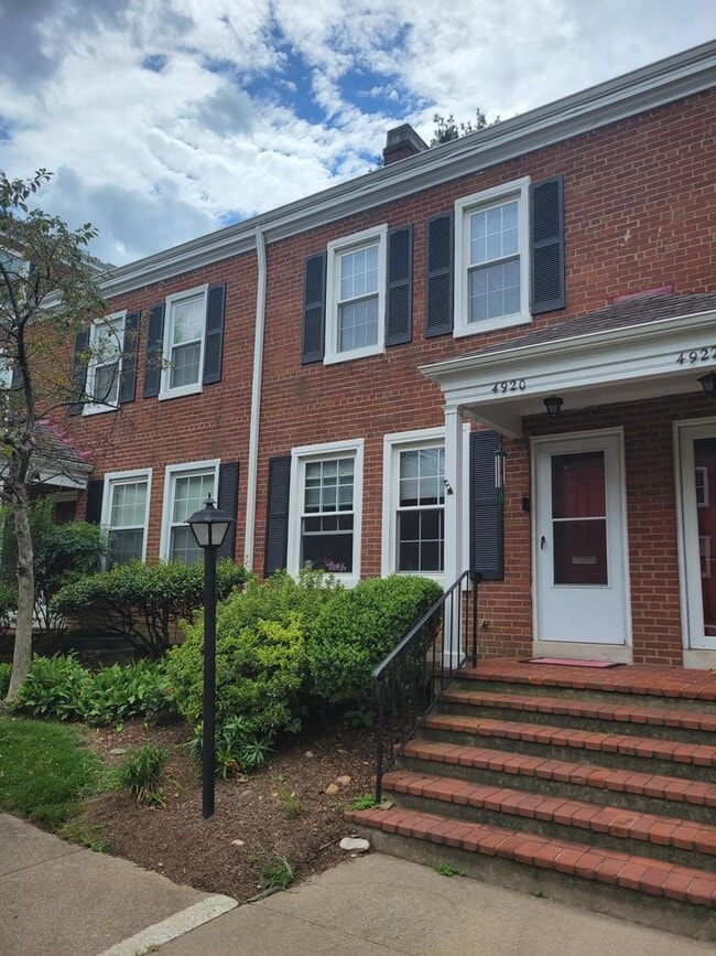 Building Photo - Charming Townhouse in Fairlington Village, Three Level, Two Bedroom, Two Bathroom