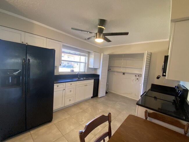 Photo - 4433 Narraganset Trail