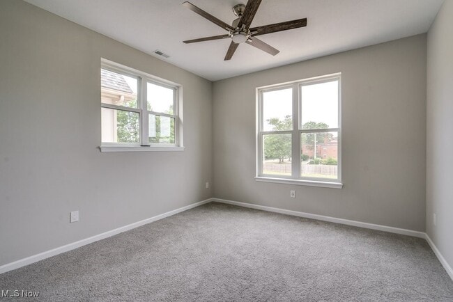 Building Photo - 3136 E 135th St Rental