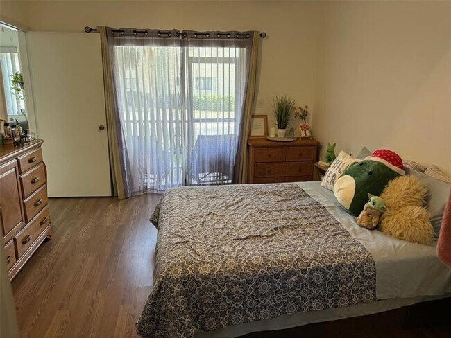 Photo - 2445 SW 18th Terrace Unidad 914