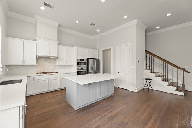 Photo - 9651 Kings Cross Station