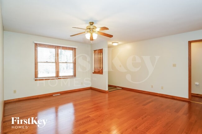 Photo - 873 E Cragmont Dr