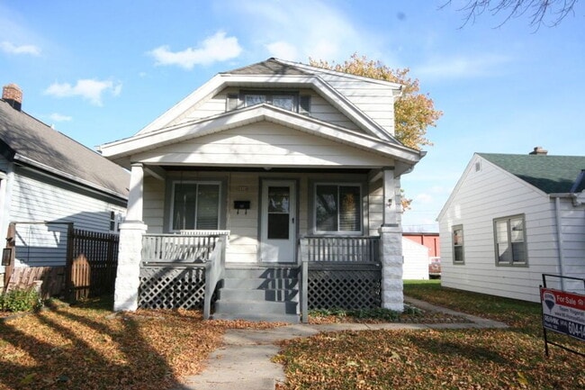 Photo - 1916 S 75th St Casa