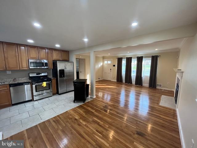 Building Photo - 2422 Ramblewood Dr Rental