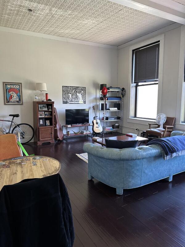 Photo - 733 Massachusetts St