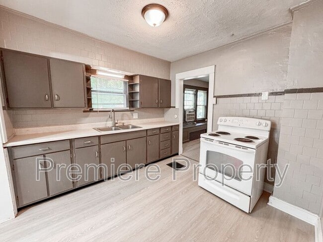 Photo - 1231 S Hardy Ave