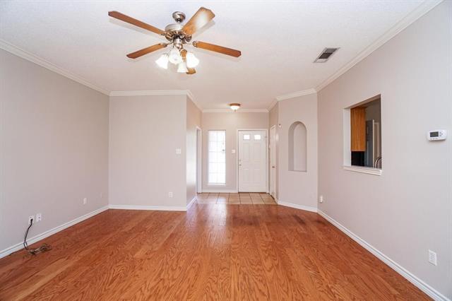 Photo - 4912 Portrait Ln