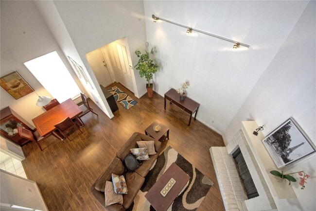 Photo - 9809 Richmond Ave. Unit True