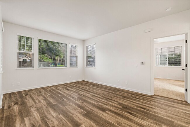 Photo - Sterling Oaks Luxury Apartments