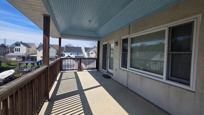 Photo - 559 Minor St