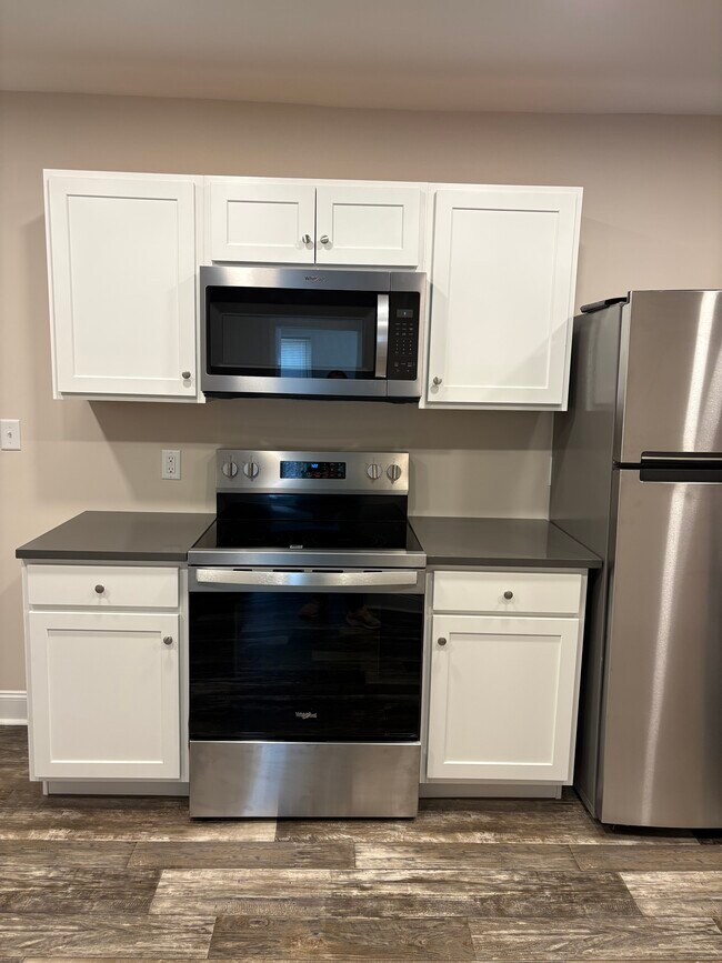 New appliances - 905 N Orange St Unit B