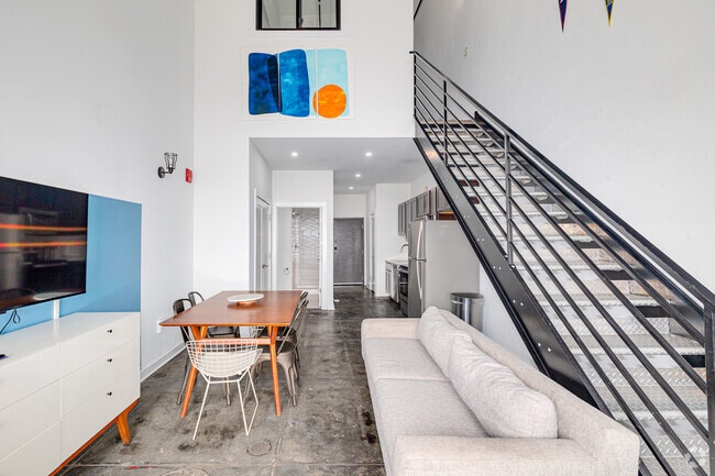 3BR, 2BA - 1,255SF - Living Room