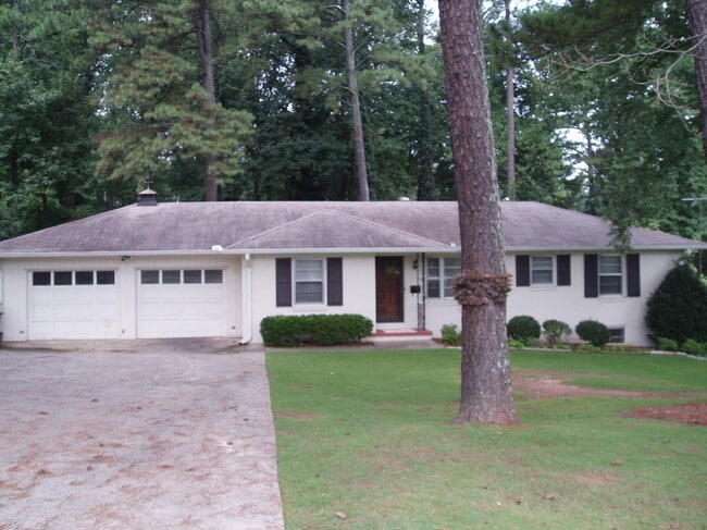 Building Photo - 3970 Chamblee Dunwoody Rd