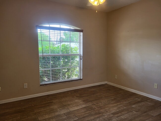 Photo - 1883 Yankee Ter