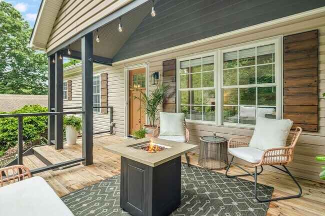 Photo - 52 Shady Oak Dr